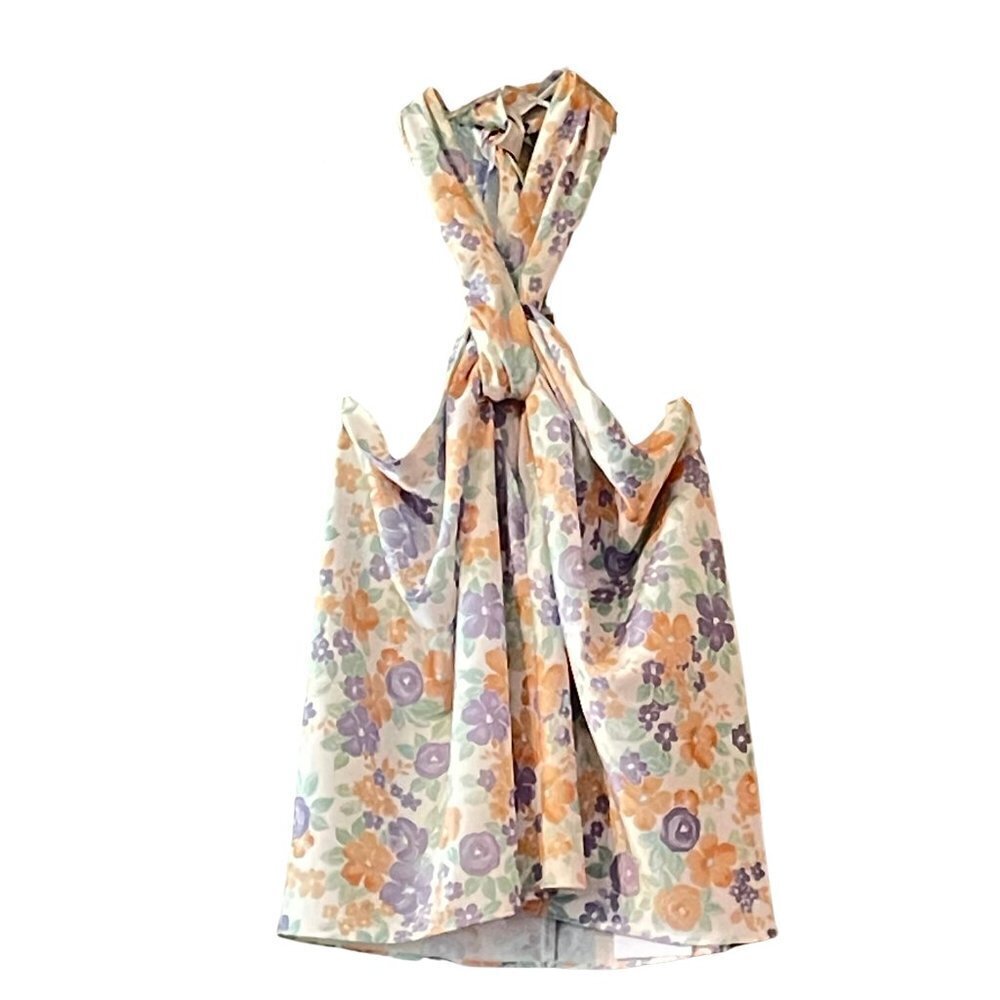 Wayf Silky Floral Twist Knot Front Seam Halter Top Sz. L NWT
